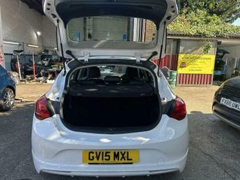 Vauxhall Astra 1.4T 16v Limited Edition Euro 5 5dr