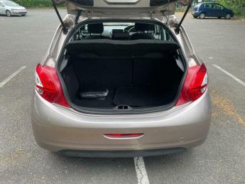 Peugeot 208 1.2 VTi Active Euro 5 5dr