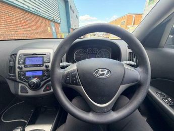 Hyundai I30 1.4 ES Hatchback 5dr Petrol Manual Euro 4 (108 bhp)
