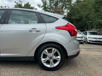 Ford Focus 1.6 Zetec Powershift Euro 5 5dr