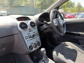 Vauxhall Corsa 1.4i 16v Exclusiv 5dr
