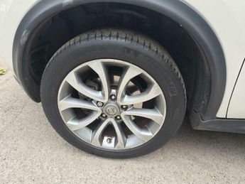 Nissan Juke 1.6 Tekna XTRON Euro 5 5dr