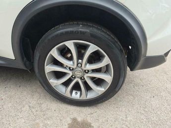 Nissan Juke 1.6 Tekna XTRON Euro 5 5dr