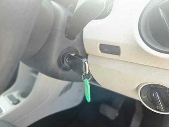 Volkswagen Up 1.0 Automatic