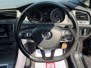 Volkswagen Golf 2.0 TDI BlueMotion Tech SE DSG Euro 5 (s/s) 5dr