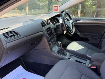 Volkswagen Golf 2.0 TDI BlueMotion Tech SE DSG Euro 5 (s/s) 5dr