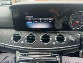 Mercedes-Benz E Class 2.0 E220d AMG Line (Premium) Estate 5dr Diesel G-Tronic+ Euro 6 
