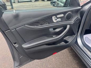 Mercedes-Benz E Class 2.0 E220d AMG Line (Premium) Estate 5dr Diesel G-Tronic+ Euro 6 