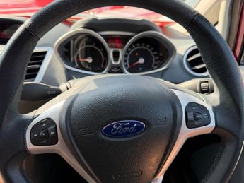 Ford Fiesta TITANIUM-AUTO, ONLY 21764 MILES, HEATED SCREEN, SERVICE HISTORY,