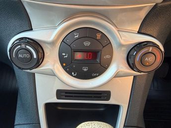 Ford Fiesta TITANIUM-AUTO, ONLY 21764 MILES, HEATED SCREEN, SERVICE HISTORY,