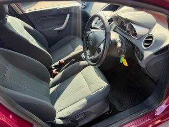 Ford Fiesta TITANIUM-AUTO, ONLY 21764 MILES, HEATED SCREEN, SERVICE HISTORY,