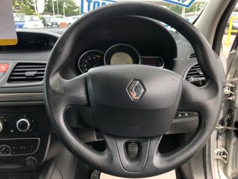 Renault Megane 1.6 16V Expression Euro 4 5dr