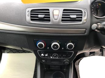 Renault Megane 1.6 16V Expression Euro 4 5dr