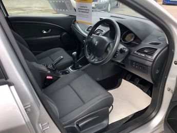 Renault Megane 1.6 16V Expression Euro 4 5dr
