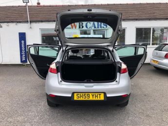 Renault Megane 1.6 16V Expression Euro 4 5dr