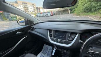 Vauxhall Grandland X 1.2 Turbo SE Premium Auto Euro 6 (s/s) 5dr