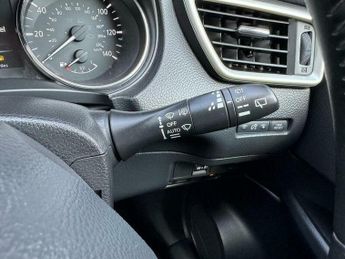 Nissan Qashqai 1.2 DIG-T n-tec XTRON 2WD Euro 6 (s/s) 5dr