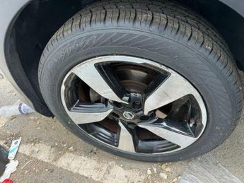 Nissan Qashqai 1.2 DIG-T n-tec XTRON 2WD Euro 6 (s/s) 5dr