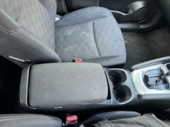 Nissan Qashqai 1.2 DIG-T n-tec XTRON 2WD Euro 6 (s/s) 5dr