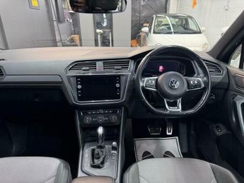 Volkswagen Tiguan R-LINE TECH TDI DSG
