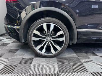 Volkswagen Tiguan R-LINE TECH TDI DSG