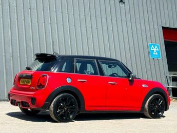 MINI Hatch 2.0 Cooper S Sport Steptronic Euro 6 (s/s) 5dr