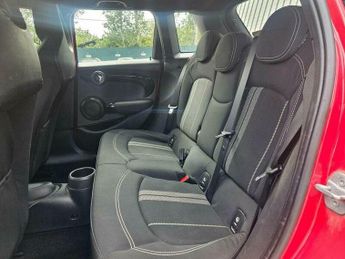 MINI Hatch 2.0 Cooper S Sport Steptronic Euro 6 (s/s) 5dr