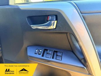 Toyota RAV4 2.5 VVT-h Business Edition Plus SUV 5dr Petrol Hybrid CVT Euro 6