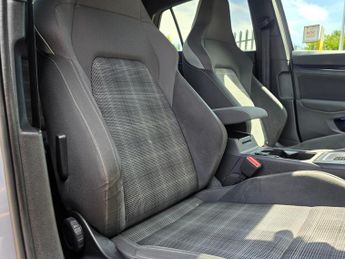 Volkswagen Golf GTD TDI DSG