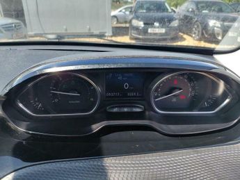 Peugeot 2008 1.6 e-HDi Feline Euro 5 (s/s) 5dr (Mistral)