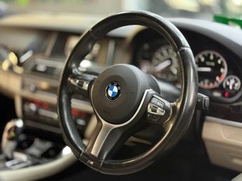 BMW 5 SERIES 530d M SPORT [7X SERVICES, SAT NAV, LEATHER, HEATED SEATS & REVE