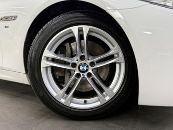BMW 5 SERIES 530d M SPORT [7X SERVICES, SAT NAV, LEATHER, HEATED SEATS & REVE