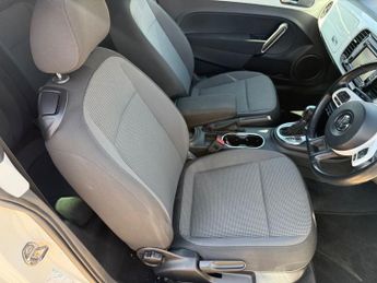 Volkswagen Beetle DESIGN TSI DSG