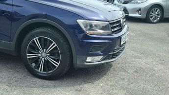 Volkswagen Tiguan 2.0 TDI BlueMotion Tech SE Navigation DSG 4Motion Euro 6 (s/s) 5
