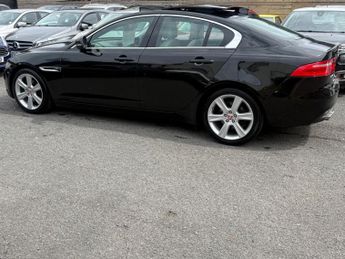 Jaguar XE 2.0d Portfolio Auto Euro 6 4dr 177BHP