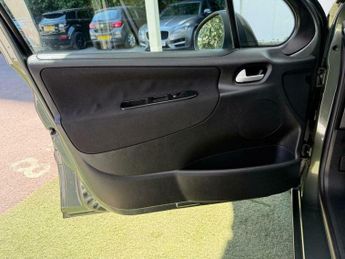 Peugeot 207 1.6 HDi S 5dr (a/c)