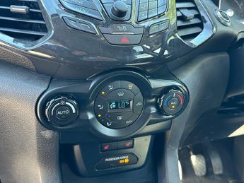 Ford ECOSPORT 1.0T EcoBoost Titanium SUV 5dr Petrol Manual 2WD Euro 5 (s/s) (1