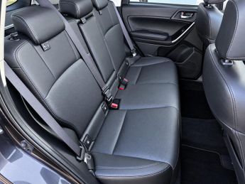 Subaru Forester I XT