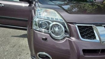 Nissan X-Trail 2.0 dCi Tekna SUV 5dr Diesel Auto 4WD Euro 5 (AVM) (150 ps)