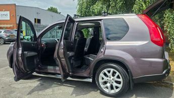 Nissan X-Trail 2.0 dCi Tekna SUV 5dr Diesel Auto 4WD Euro 5 (AVM) (150 ps)