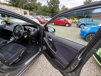 Honda Civic I-VTEC SE PLUS