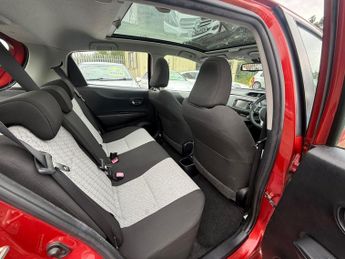 Toyota Yaris VVT-I T SPIRIT