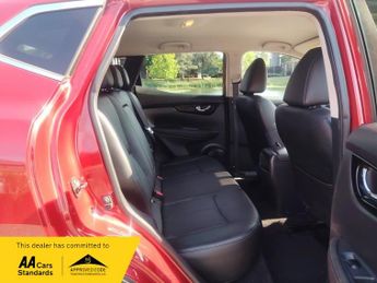 Nissan Qashqai 1.6 dCi Tekna SUV 5dr Diesel XTRON 2WD Euro 6 (s/s) (130 ps)