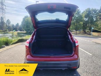 Nissan Qashqai 1.6 dCi Tekna SUV 5dr Diesel XTRON 2WD Euro 6 (s/s) (130 ps)