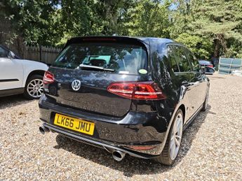 Volkswagen Golf GTI