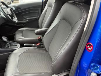 Ford ECOSPORT TITANIUM