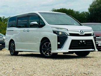 Toyota Voxy 2.0 PETROL AUTOMATIC FRESH IMPORT ULEZ FREE