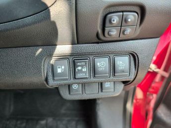 Nissan Leaf 30kWh Tekna Auto 5dr