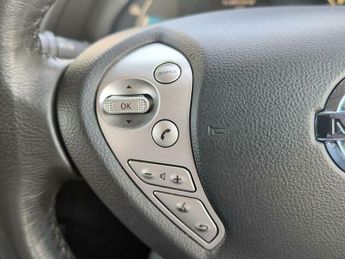 Nissan Leaf 30kWh Tekna Auto 5dr