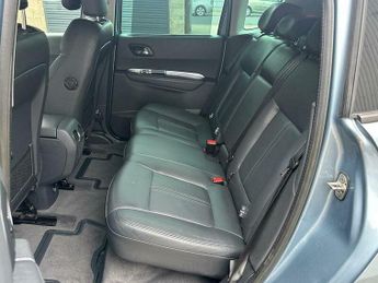 Peugeot 3008 2.0 h e-HDi EGC 4WD Euro 5 (s/s) 5dr